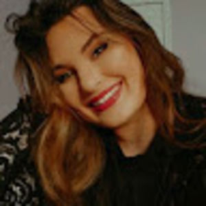 Meet your Posher, Maddie